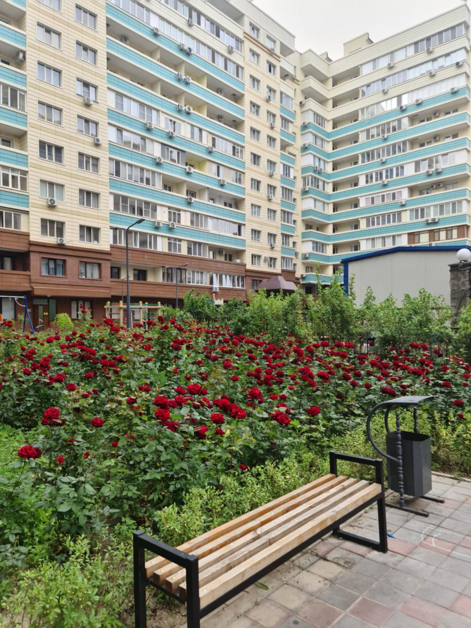 Новый ЖК в самом центре города Алматы Экстерьер фото